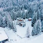 Chalet Queen كنازاي
