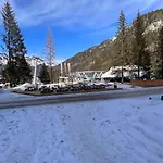 فندق Chalet Queen كنازاي