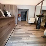 Chalet Queen فندق