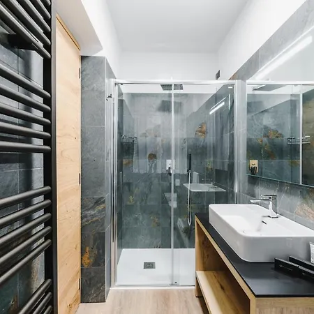 Chalet Queen 2* 卡纳泽伊