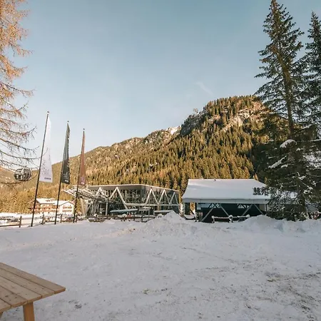 Hotell Chalet Queen Canazei