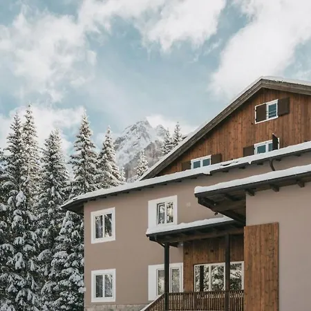 Chalet Queen 酒店 卡纳泽伊