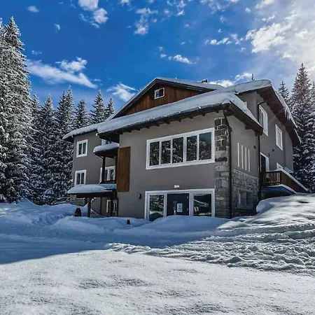 Hotel Chalet Queen 2*