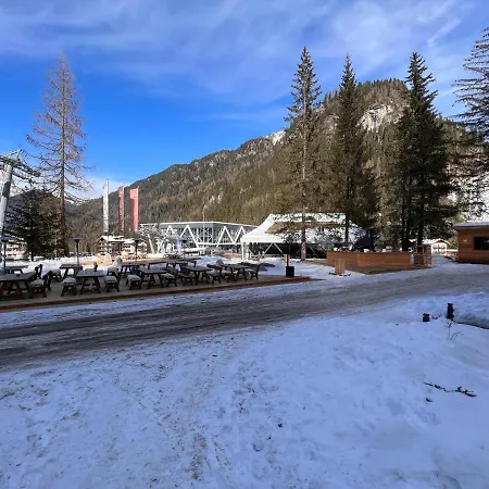 Hotel Chalet Queen Canazei