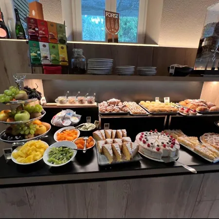 Chalet Queen Hotel 2*