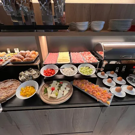 Hotel Chalet Queen 2*