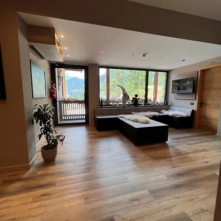 Chalet Queen Hotel
