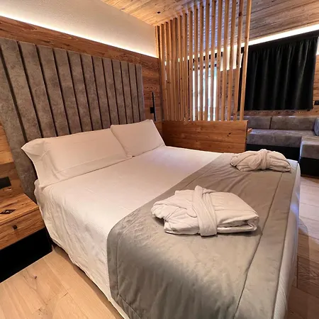 Chalet Queen Hotel