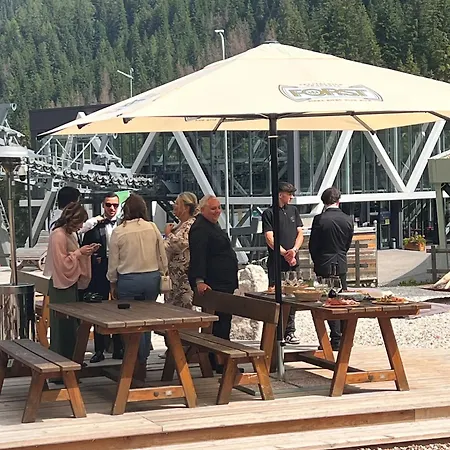 Chalet Queen