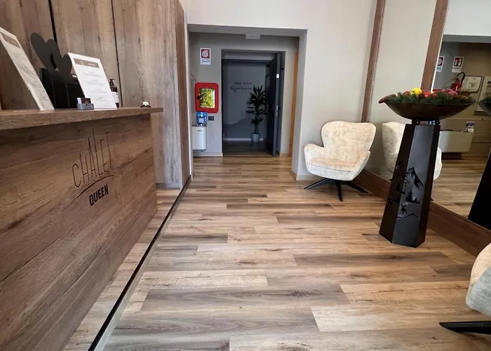 Chalet Queen Hotel