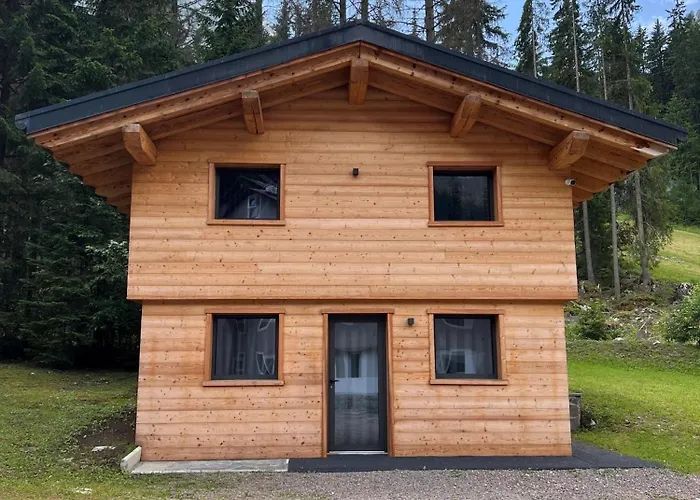 Chalet Queen Hotell 2*