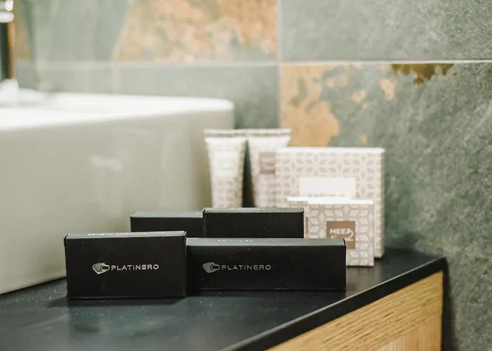 Chalet Queen Hotell 2*